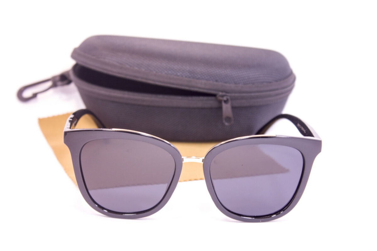 Сонцезахисні окуляри з футляром F0911-1 topseason